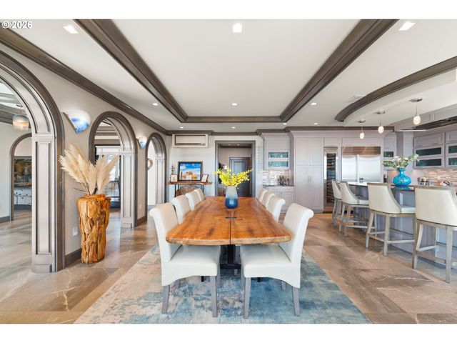 2488 BEACH LOOP Dr, Bandon, OR 97411
