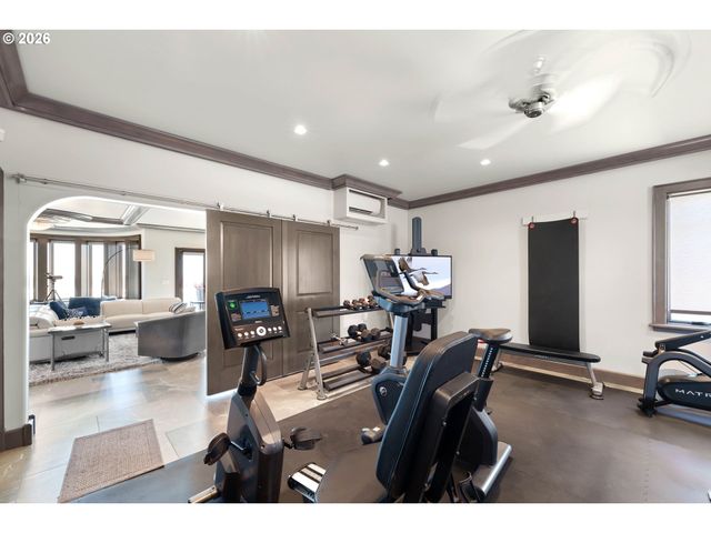 2488 BEACH LOOP Dr, Bandon, OR 97411