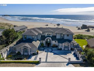 2488 BEACH LOOP Dr, Bandon, OR 97411