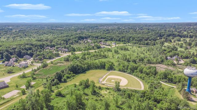 7250 GLEN VIEW Lane, Grand Blanc, MI 48439