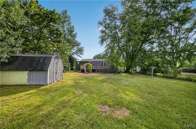 8191 Mantova Dr, Clay, NY 13041