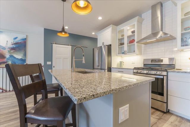 6286 Stone Gate Drive, Madison, WI 53719