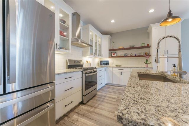 6286 Stone Gate Drive, Madison, WI 53719