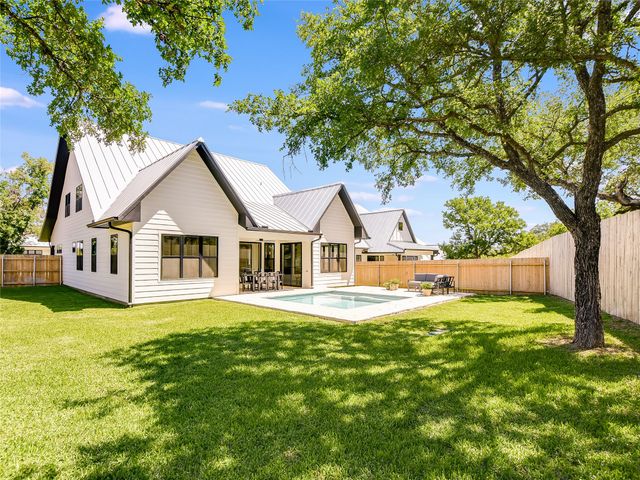 2403 Cherry Lane, Kingsland, TX 78639