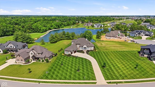 4025 Lochview Court, Bargersville, IN 46106