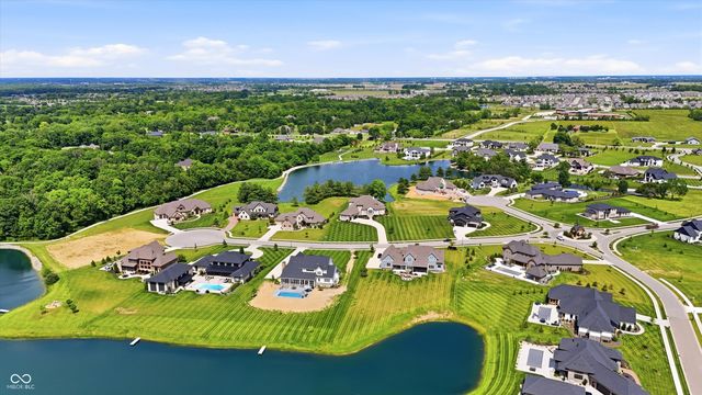 4025 Lochview Court, Bargersville, IN 46106