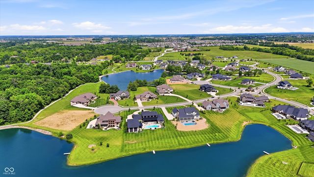 4025 Lochview Court, Bargersville, IN 46106