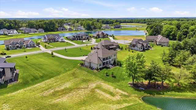 4025 Lochview Court, Bargersville, IN 46106