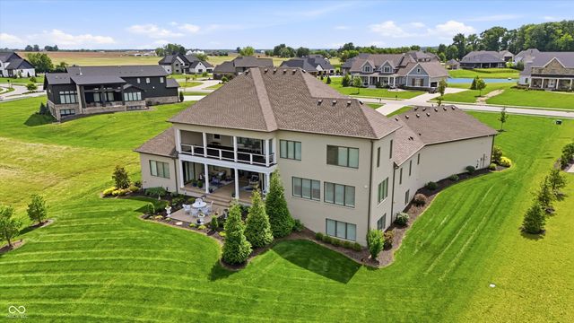 4025 Lochview Court, Bargersville, IN 46106