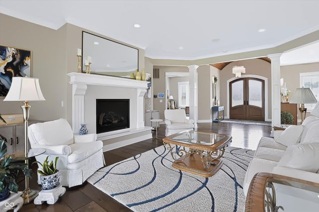 4025 Lochview Court, Bargersville, IN 46106