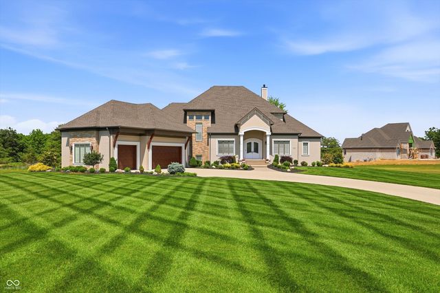 4025 Lochview Court, Bargersville, IN 46106