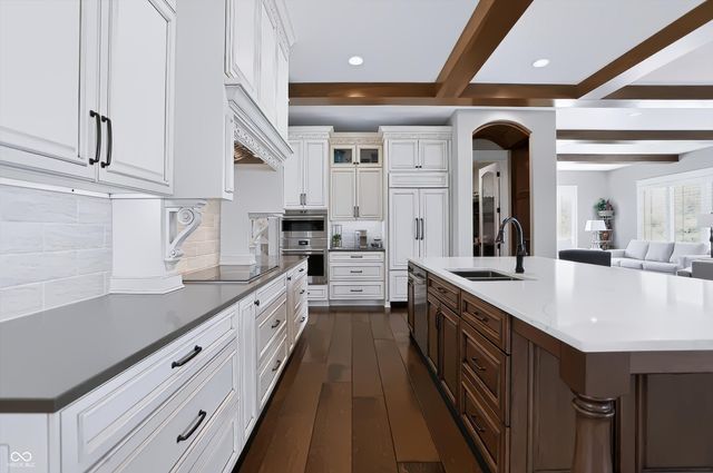 4025 Lochview Court, Bargersville, IN 46106