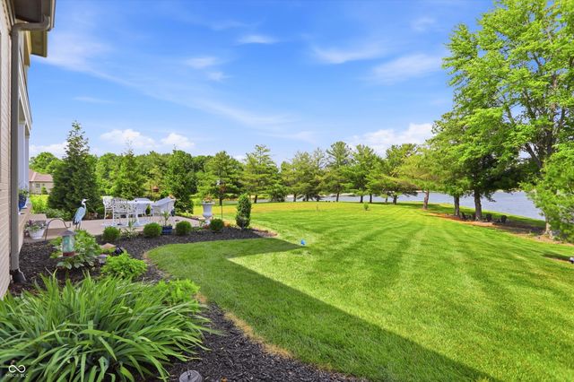 4025 Lochview Court, Bargersville, IN 46106