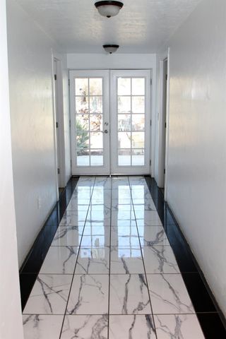 1636 S Clovis Avenue, Fresno, CA 93727