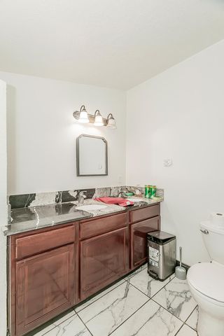 1636 S Clovis Avenue, Fresno, CA 93727