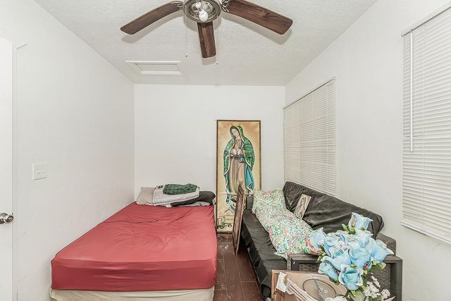 1636 S Clovis Avenue, Fresno, CA 93727