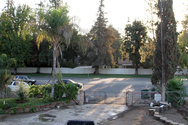 1636 S Clovis Avenue, Fresno, CA 93727