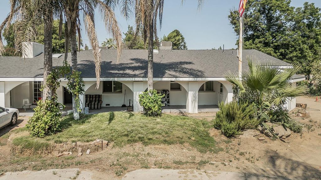 1636 S Clovis Avenue, Fresno, CA 93727