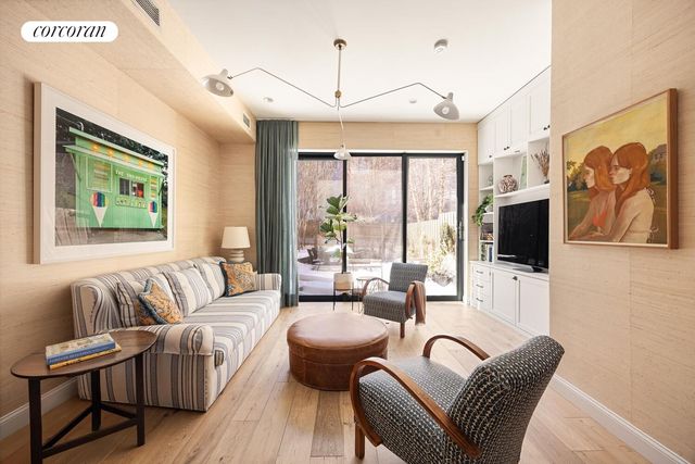 18 VANDERBILT Avenue, New York City, NY 11205