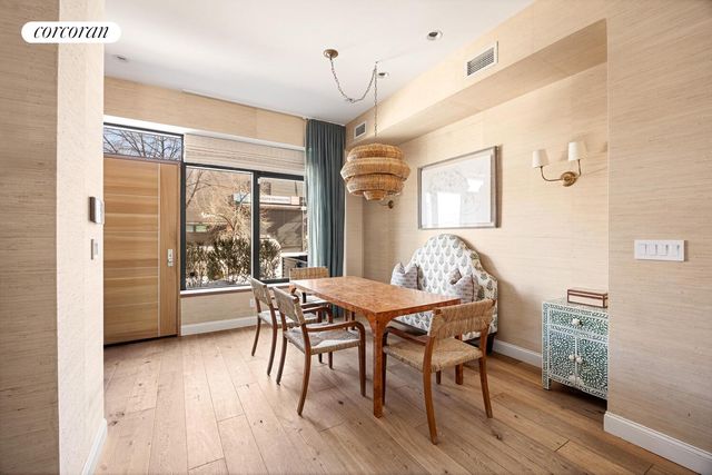 18 VANDERBILT Avenue, New York City, NY 11205