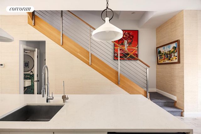 18 VANDERBILT Avenue, New York City, NY 11205