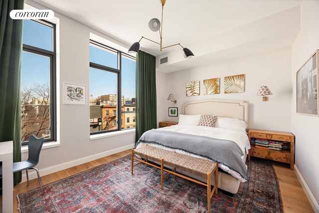 18 VANDERBILT Avenue, New York City, NY 11205