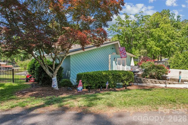 49571 Blackberry Road, Norwood, NC 28128