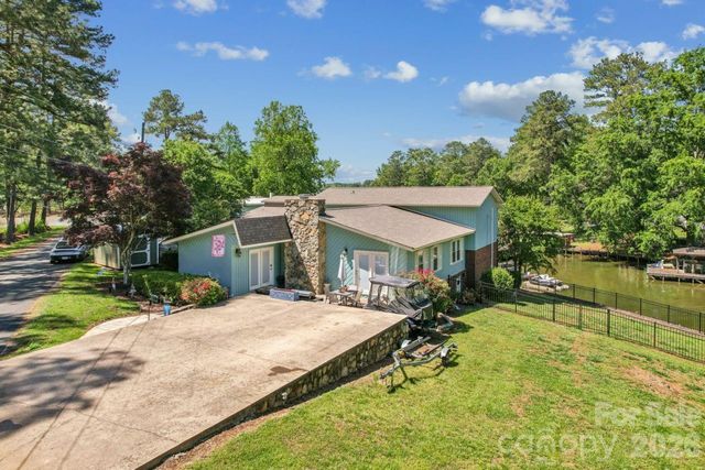 49571 Blackberry Road, Norwood, NC 28128