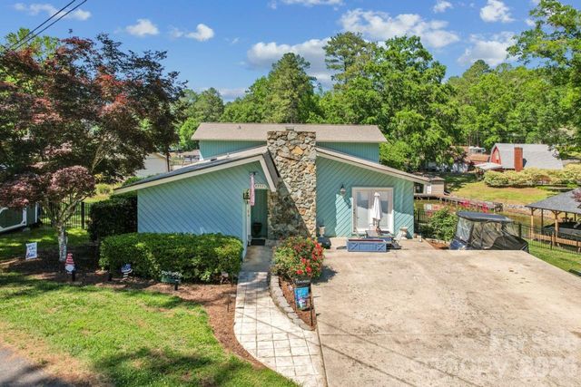 49571 Blackberry Road, Norwood, NC 28128
