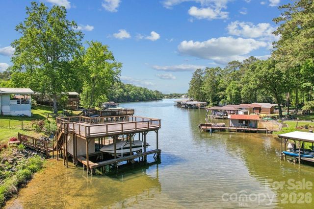 49571 Blackberry Road, Norwood, NC 28128
