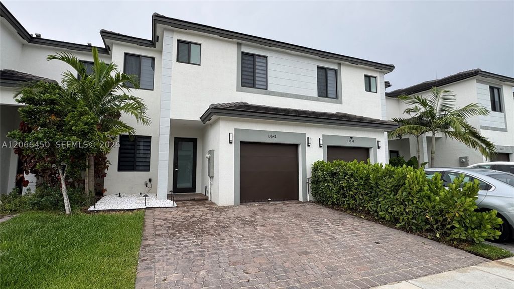 13642 SW 157th Pl 0, Miami, FL 33196