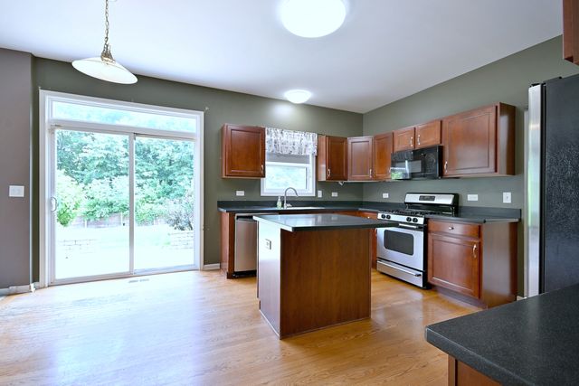771 Bluebonnet Court, Aurora, IL 60505