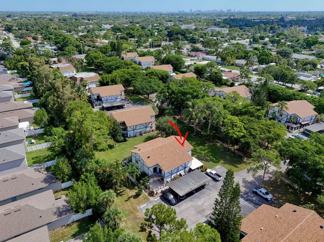 2399 Lena Lane, West Palm Beach, FL 33415