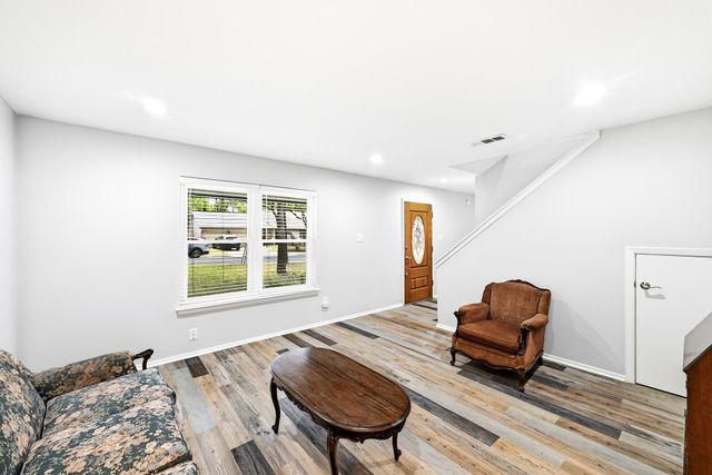 12002 Carmel Park LN, Austin, TX 78727