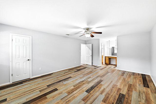 12002 Carmel Park LN, Austin, TX 78727