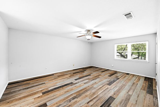 12002 Carmel Park LN, Austin, TX 78727