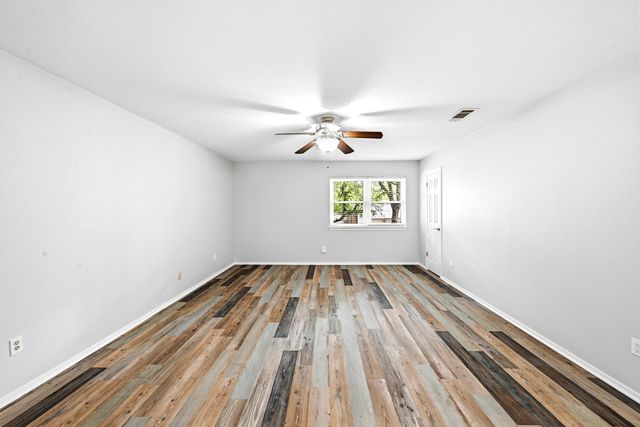 12002 Carmel Park LN, Austin, TX 78727