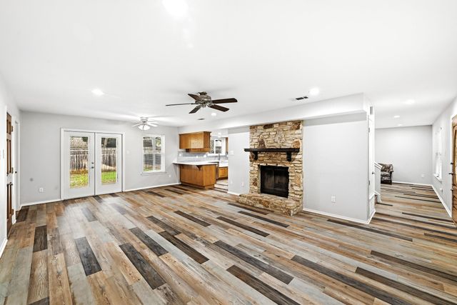 12002 Carmel Park LN, Austin, TX 78727