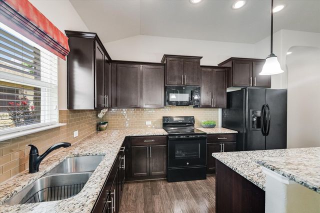 808 Walnut Canyon BLVD, Pflugerville, TX 78660