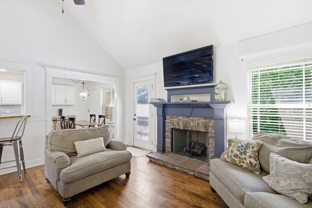 9023 Wood Dale Lane # 202, Hixson, TN 37343