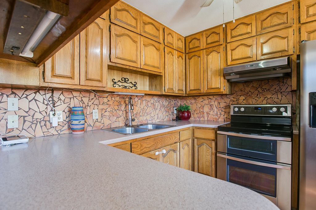Image 17 of property listing at 3714 Honeysuckle Lane, San Angelo, TX 76904