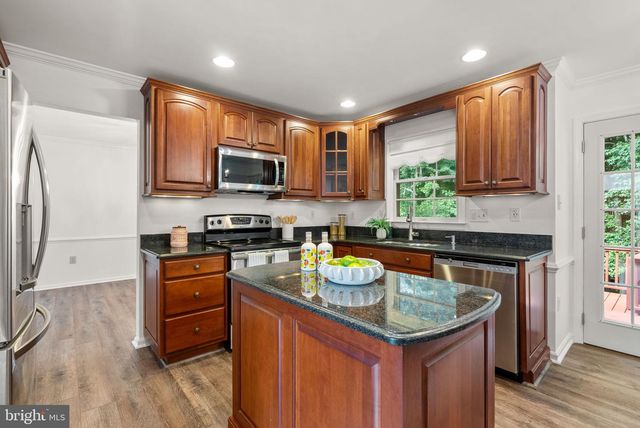 2419 PIMPERNEL DR, Waldorf, MD 20603