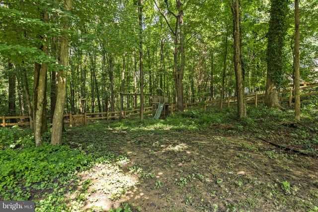 2419 PIMPERNEL DR, Waldorf, MD 20603