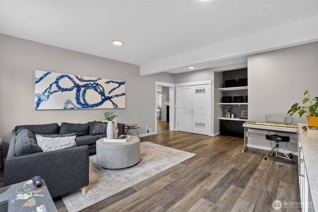 11419 NE 100th Street, Kirkland, WA 98033