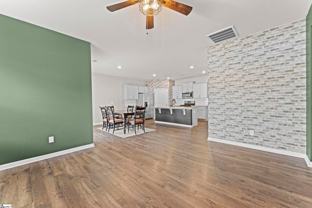 63 Oak Edge Lane, Greer, SC 29651