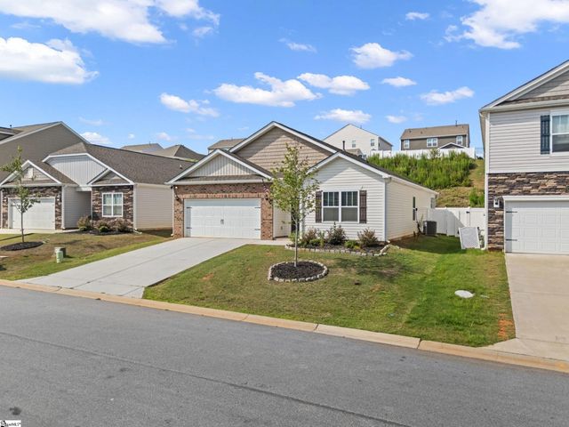 63 Oak Edge Lane, Greer, SC 29651