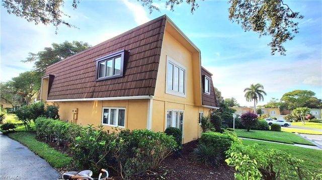 406 Meadowlark LN # 406A, Naples, FL 34105