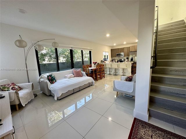 306 NW 11th Ct, Florida City, FL 33034