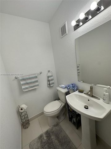 306 NW 11th Ct, Florida City, FL 33034