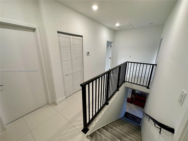 306 NW 11th Ct, Florida City, FL 33034